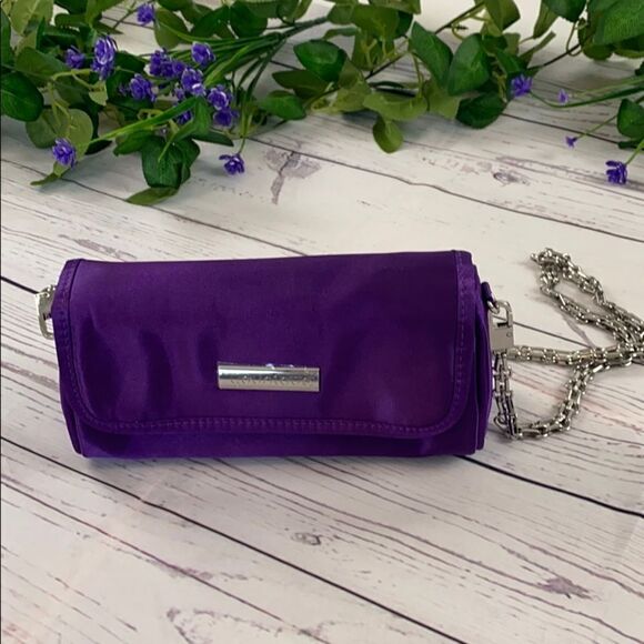 Younique makeup clutch - Picture 1 of 4